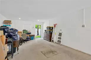 842 Tennyson Mill Cir, Tampa, FL 33619 - Photo 30
