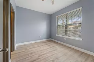 11006 Tahiti Isle Ln, Tampa, FL 33647 - Photo 6