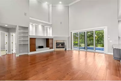 1171 Red Maple Circle NE, Saint Petersburg, FL 33703 - Photo 4