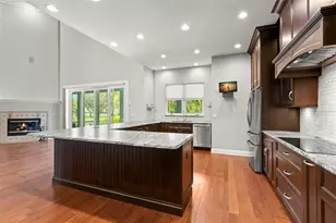 1171 Red Maple Cir NE, Saint Petersburg, FL 33703 - Photo 10