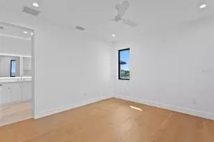 2087 Michigan Ave NE, Saint Petersburg, FL 33703 - Photo 44