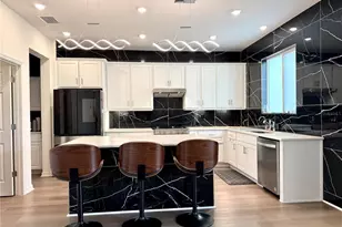 37489 MacKenzie Dr, Zephyrhills, FL 33540 - Photo 8