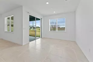 36485 Sespe Creek Ct, Zephyrhills, FL 33540 - Photo 4