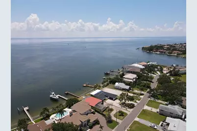 3227 Bayshore Boulevard NE, Saint Petersburg, FL 33703 - Photo 10