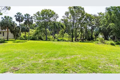 12920 Ventana Ct, Dade City, FL 33523 - Photo 2