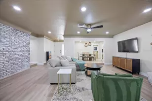 6875 11th Ave N, Saint Petersburg, FL 33710 - Photo 22