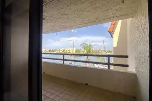 128 1st St E, Tierra Verde, FL 33715 - Photo 40