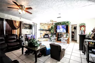 11411 N 19th St, Tampa, FL 33612 - Photo 6