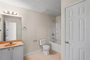 7249 Bridgeview Dr, Wesley Chapel, FL 33545 - Photo 18