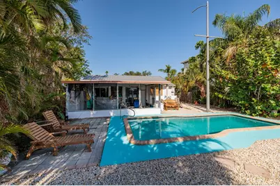 1857 Bayou Grande Boulevard NE, Saint Petersburg, FL 33703 - Photo 4