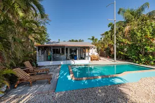 1857 Bayou Grande Blvd NE, Saint Petersburg, FL 33703 - Photo 4