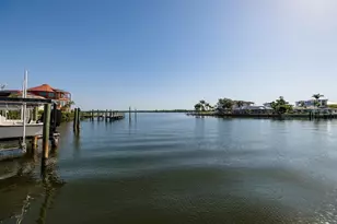 1857 Bayou Grande Blvd NE, Saint Petersburg, FL 33703 - Photo 8