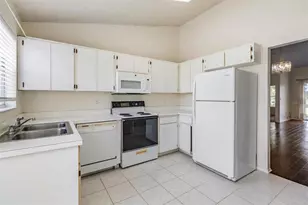 2355 Bentley Dr, Palm Harbor, FL 34684 - Photo 12