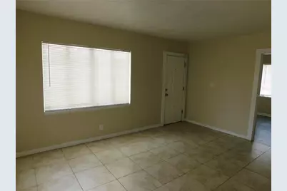844 20th Street S, Saint Petersburg, FL 33712 - Photo 2