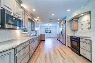 1670 Fox Rd, Clearwater, FL 33764 - Photo 18