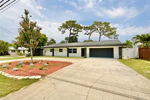 1290 Michigan Blvd, Dunedin, FL 34698 - Photo 2