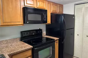 3814 N Lake Dr, Tampa, FL 33614 - Photo 10