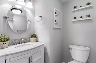 10356 Carrollwood Ln, Tampa, FL 33618 - Photo 6