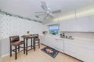 100 Bluff View Dr, Belleair Bluffs, FL 33770 - Photo 14