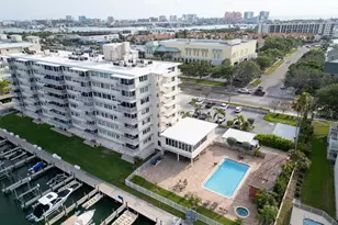 223 Island Way, Clearwater Beach, FL 33767 - Photo 2