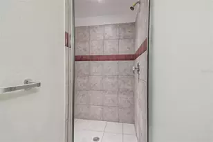 5052 Sunridge Palms Dr, Tampa, FL 33617 - Photo 26