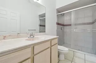 5052 Sunridge Palms Dr, Tampa, FL 33617 - Photo 24