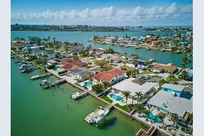 11285 8th Street E, Treasure Island, FL 33706 - Photo 4