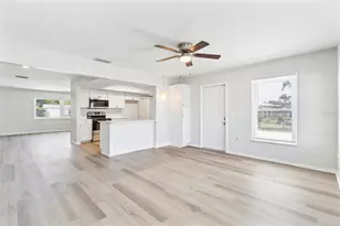 315 Dorchester Dr, Venice, FL 34293 - Photo 8