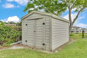 390 Windermere Dr, Lakeland, FL 33809 - Photo 44