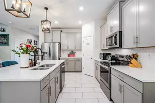 8208 Praise Dr, Tampa, FL 33625 - Photo 10