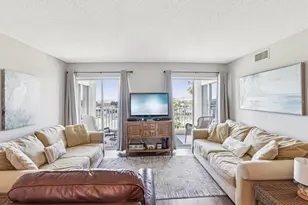 10216 Regal Dr, Largo, FL 33774 - Photo 4