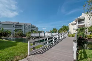 6817 Stonesthrow Cir N, Saint Petersburg, FL 33710 - Photo 46