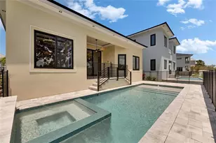 6532 Simone Shores Cir, Apollo Beach, FL 33572 - Photo 2