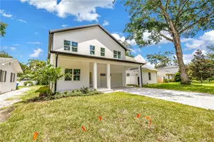 1025 42nd Ave N, Saint Petersburg, FL 33703 - Photo 2