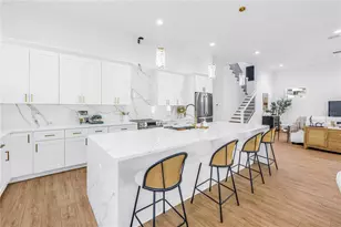 1025 42nd Ave N, Saint Petersburg, FL 33703 - Photo 8