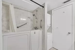 6400 46th Ave N, Kenneth City, FL 33709 - Photo 18