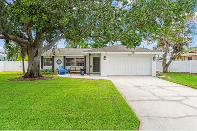 2334 Tropical Shores Drive SE, Saint Petersburg, FL 33705 - Photo 1