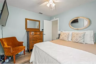 2334 Tropical Shores Drive SE, Saint Petersburg, FL 33705 - Photo 16