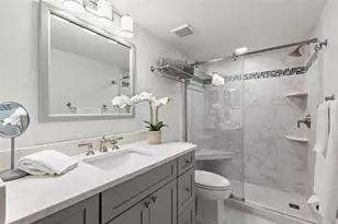 9201 Captiva Cir, Saint Pete Beach, FL 33706 - Photo 20