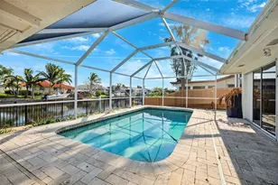 1399 49th Ave NE, Saint Petersburg, FL 33703 - Photo 6