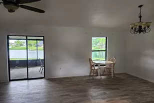 3538 65th Ave Cir E, Sarasota, FL 34243 - Photo 12