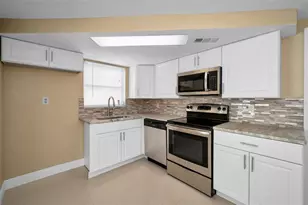 9100 Lunar Ln, Port Richey, FL 34668 - Photo 16