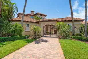 841 Ponce De Leon Dr, Saint Petersburg, FL 33715 - Photo 6
