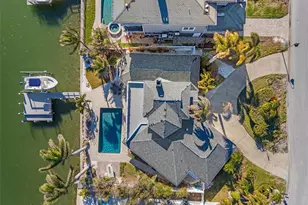 17077 Dolphin Dr, North Redington Beach, FL 33708 - Photo 18