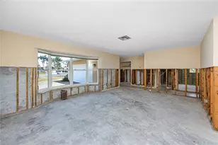 11465 7th St E, Treasure Island, FL 33706 - Photo 12