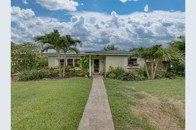 6202 7th Avenue S, Gulfport, FL 33707 - Photo 2