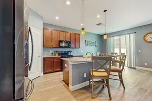 8111 Brickleton Woods Ave, Gibsonton, FL 33534 - Photo 10