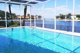 2096 Massachusetts Ave NE, Saint Petersburg, FL 33703 - Photo 40