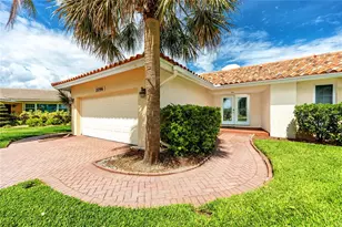 2096 Massachusetts Ave NE, Saint Petersburg, FL 33703 - Photo 6