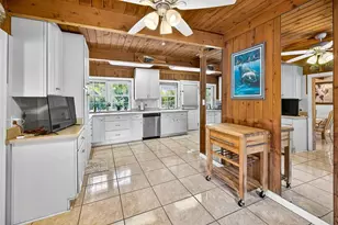 606 Dickman Dr SW, Ruskin, FL 33570 - Photo 8